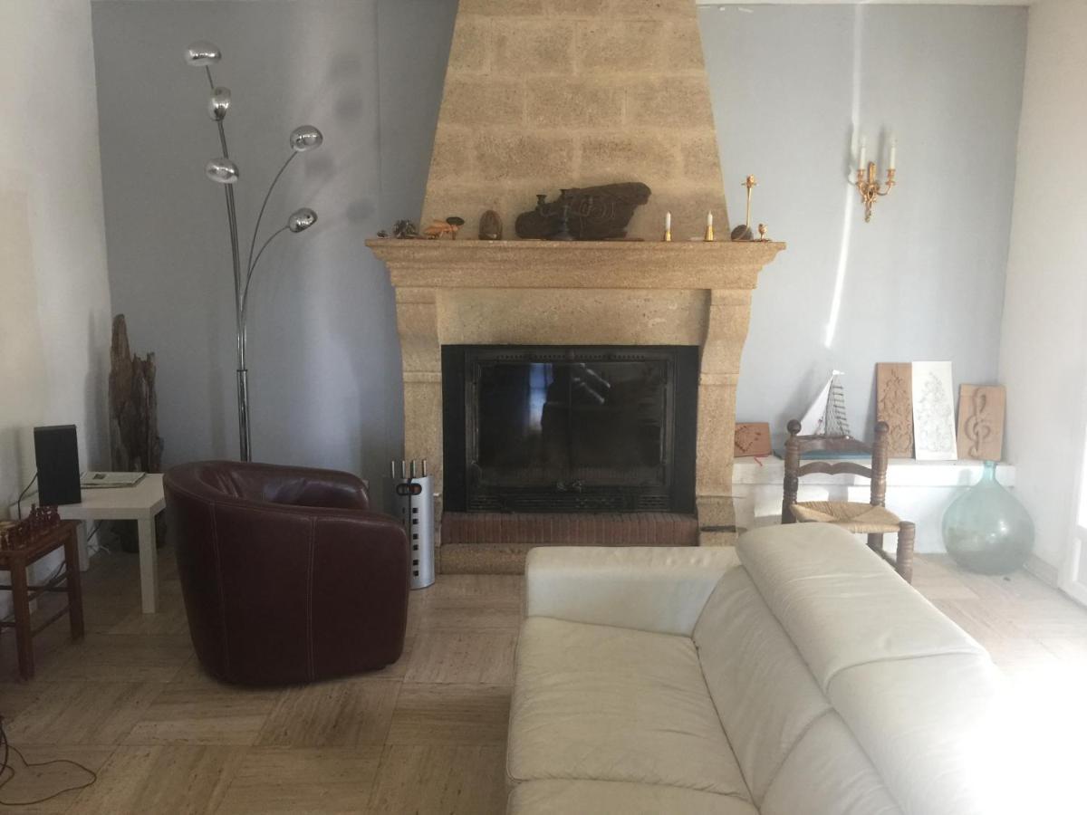 Chambre pratique avec Wc et vasque attenant du rucher naturaile Montagnac  Extérieur photo